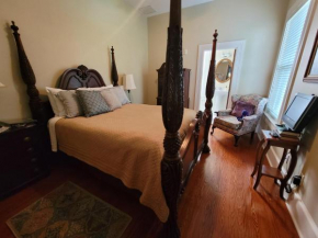 The Camellia Rose Inn- King Room